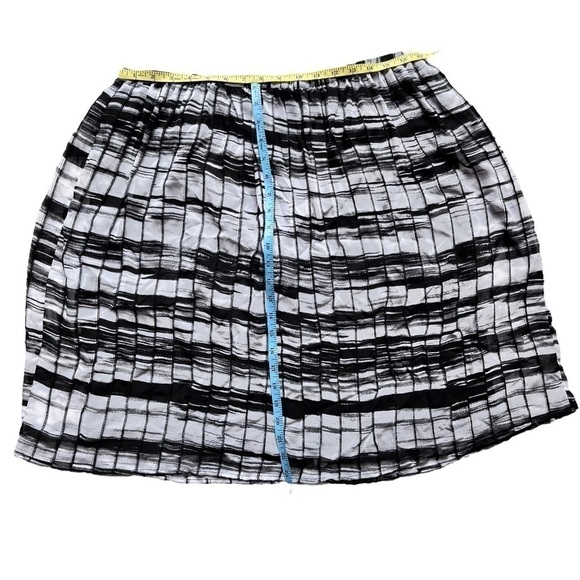 Calvin Klein Black Gray Pleated Panelled Flowy A-line Skirt Abstract Print Sz L - Picture 10 of 11